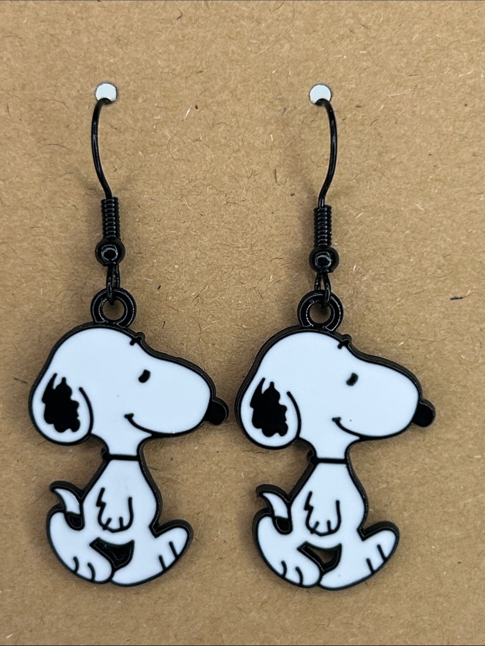 Snoopy White Dangle Earrings - Cartoon Peanuts Fashion Jewelry